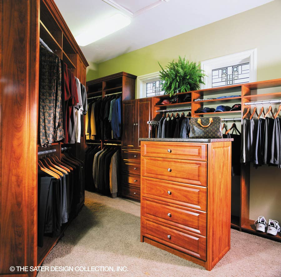 Walk-in Closet